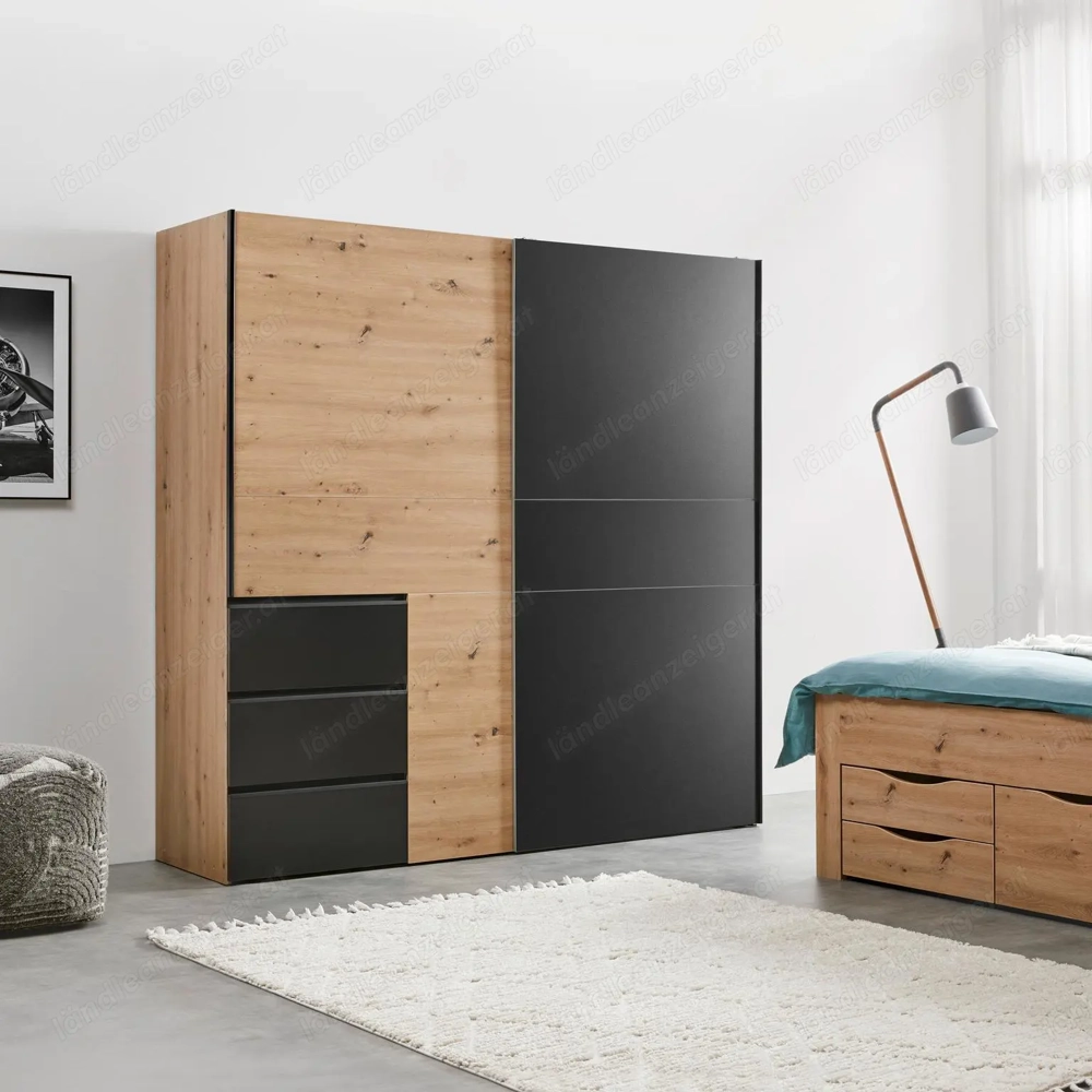Schwebetürenschrank 