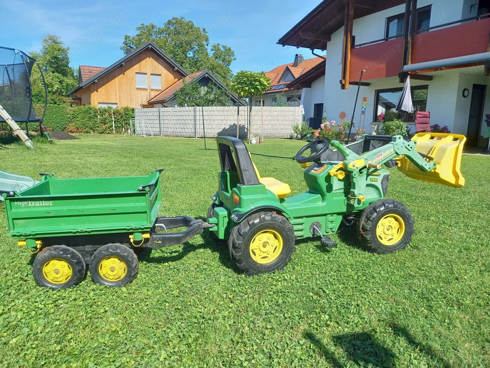 Traktor mit Anhänger 
