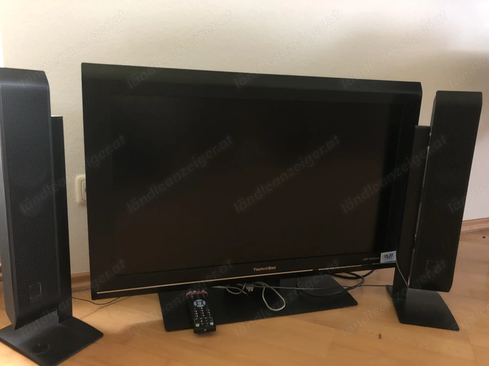 Techno Sat TV mit Boxen