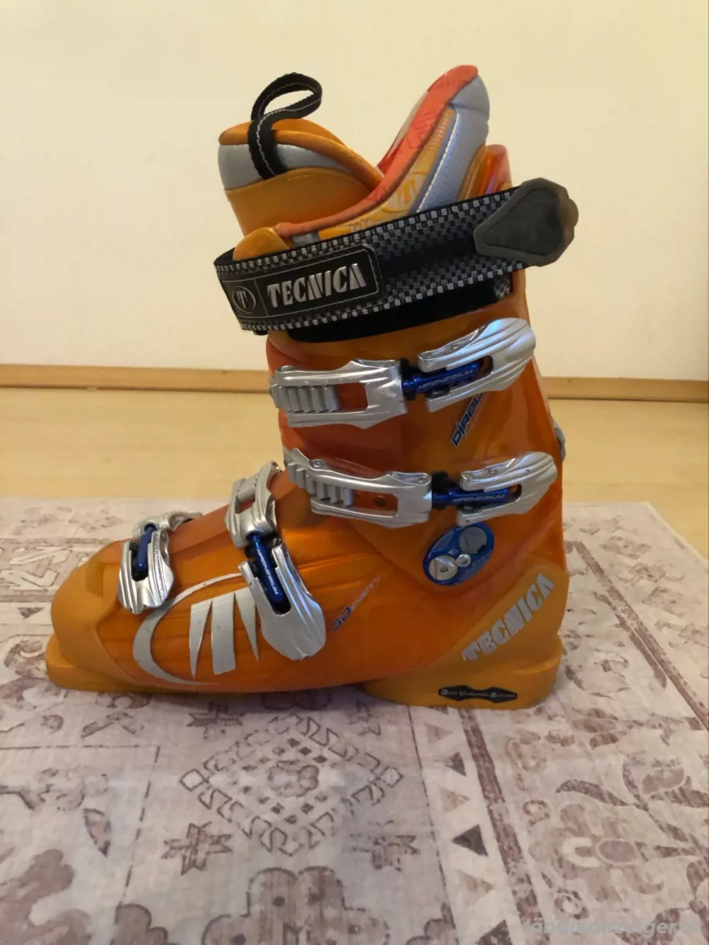 Tecnica Skischuh