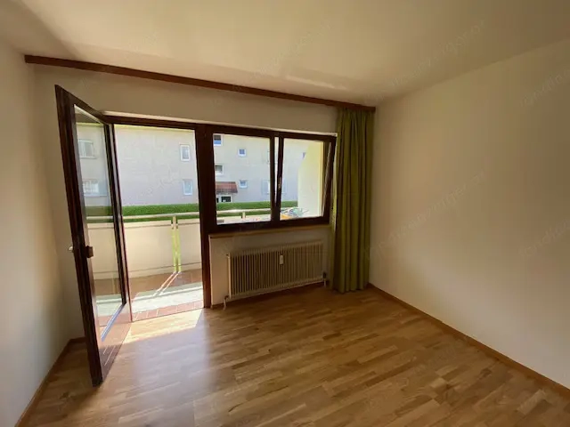 Achtung Grenzgänger: Klasse 3-Zimmer-Wohnung in Tosters, Nähe LKH