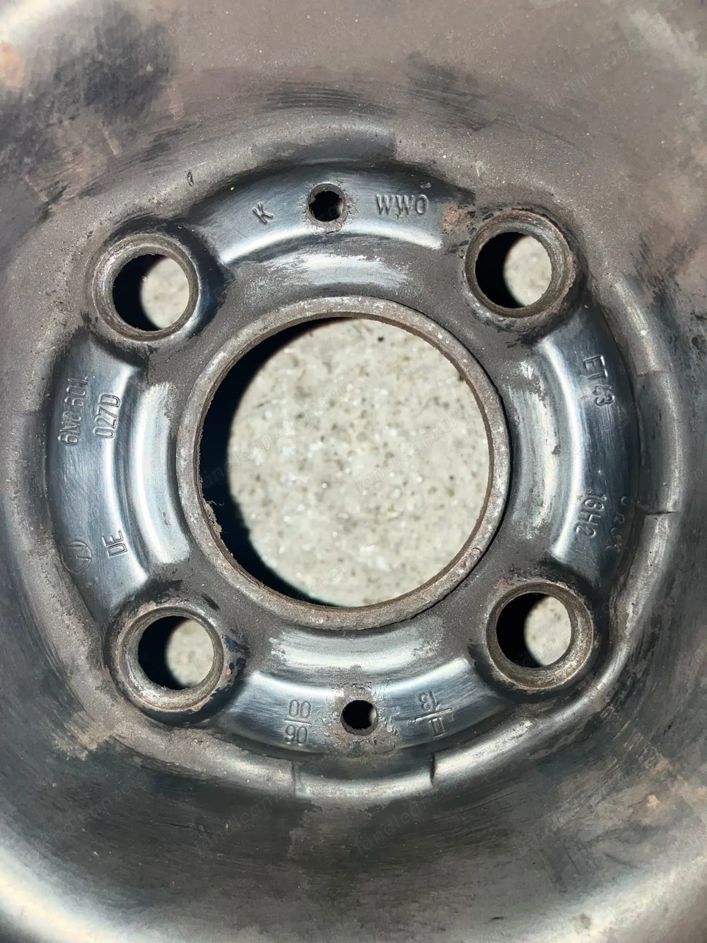 8 Stahlfelgen VW Polo 6n2, 175 65 R13 zu verschenken