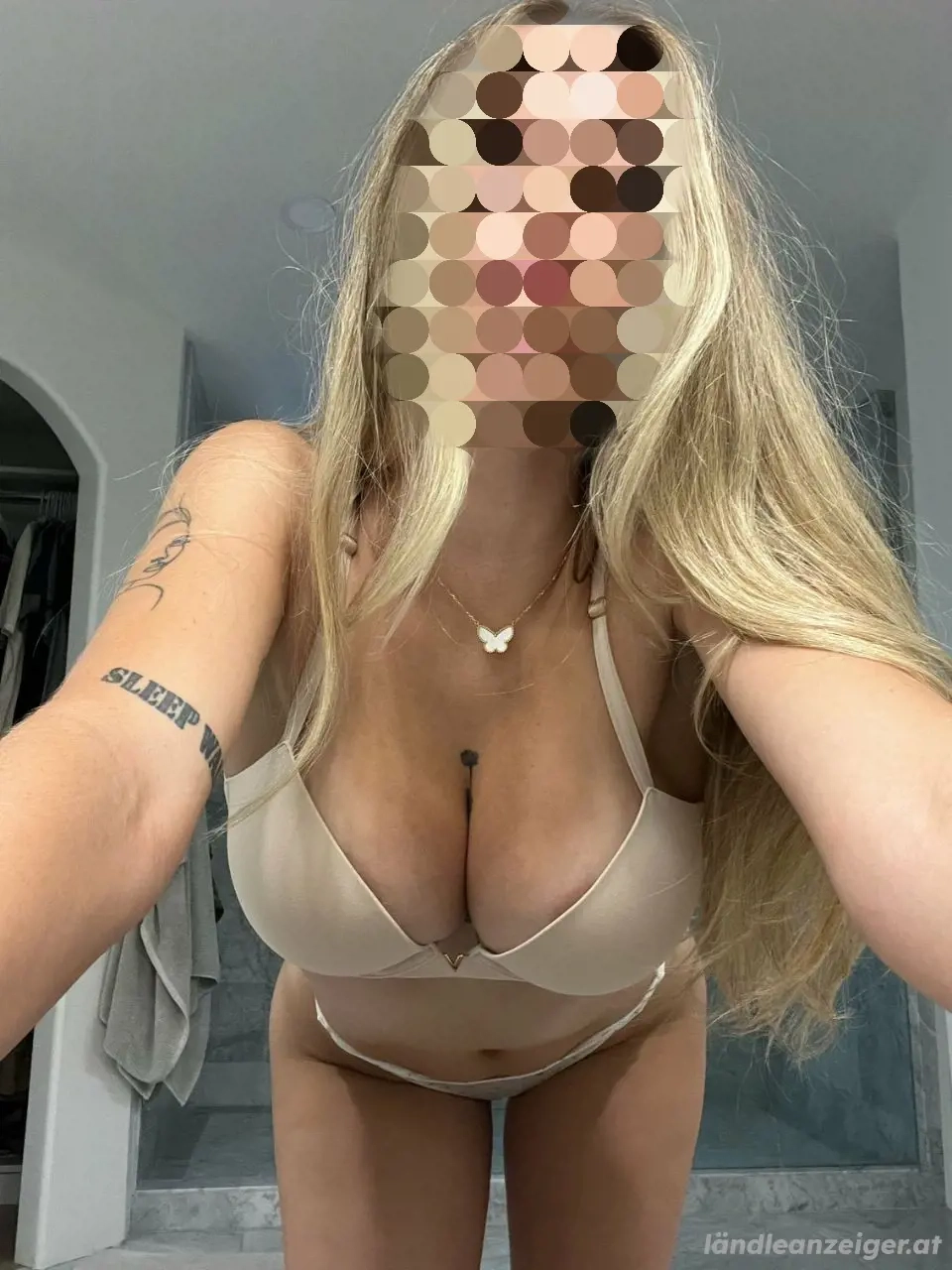 Ich stehe Ihnen rund um die Uhr für all Ihre erotischen Wünsche zur Verfügung. 