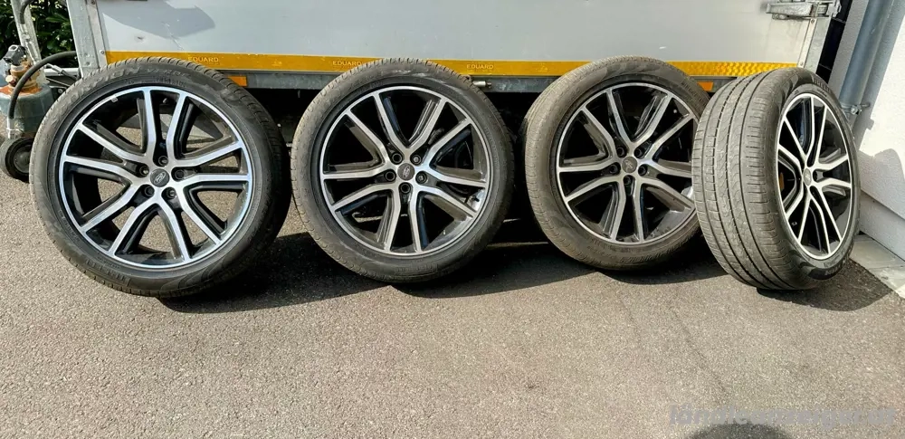 Felgen mit Reifen 255  45   R20