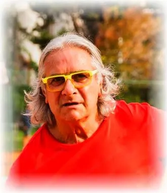 Flotter Herr mit 65 Jahren sucht sportliche Lebensbegleiterin