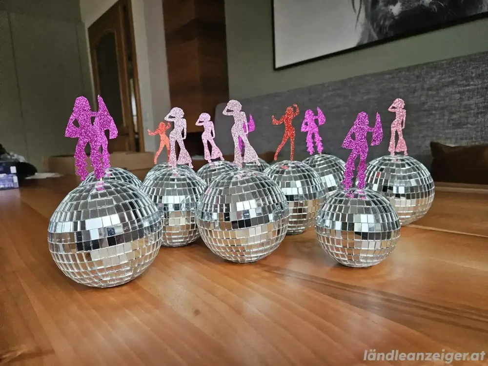 DISCO-Lets Dance!!