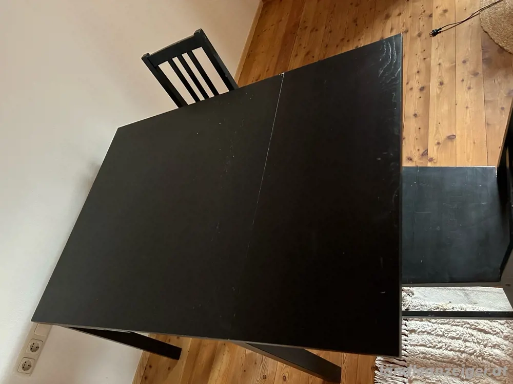Ikea Tisch mit 4 Stühlen