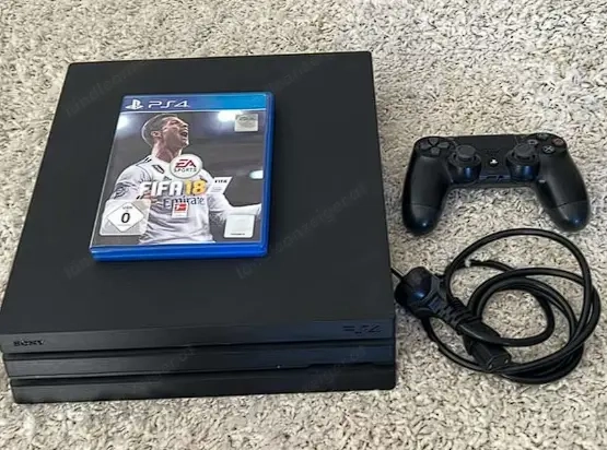 Ps4 Pro mit Controller und Spiel