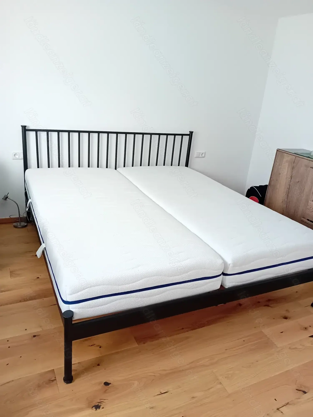 Doppelbett 180x200 ohne Matratzen Lattenrost