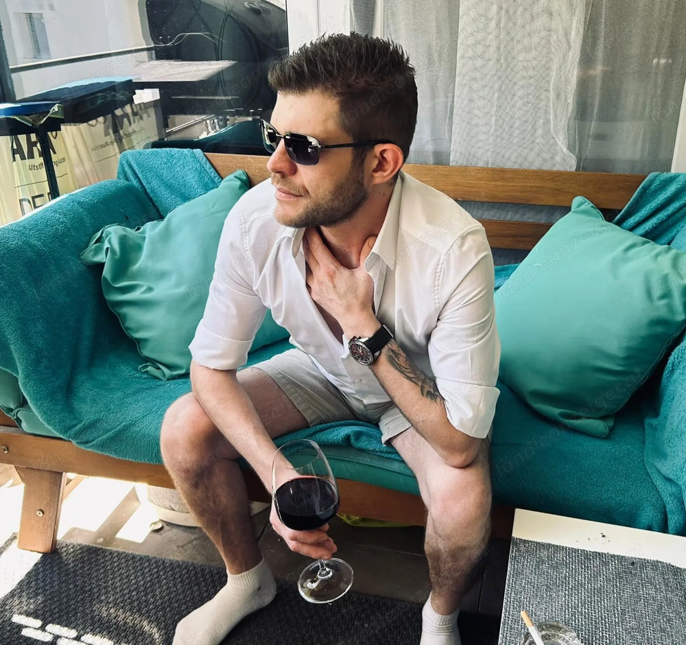 Spontan und Direkt.. Lass uns Spaß haben und genieß es verwöhnt zu werden.