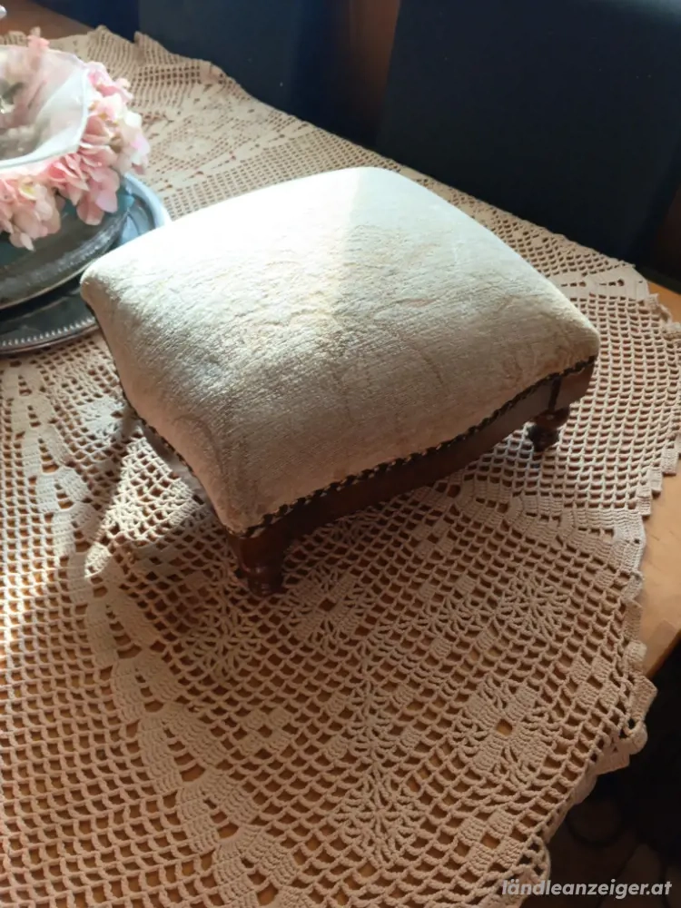 Holzschemel Antik 27x27