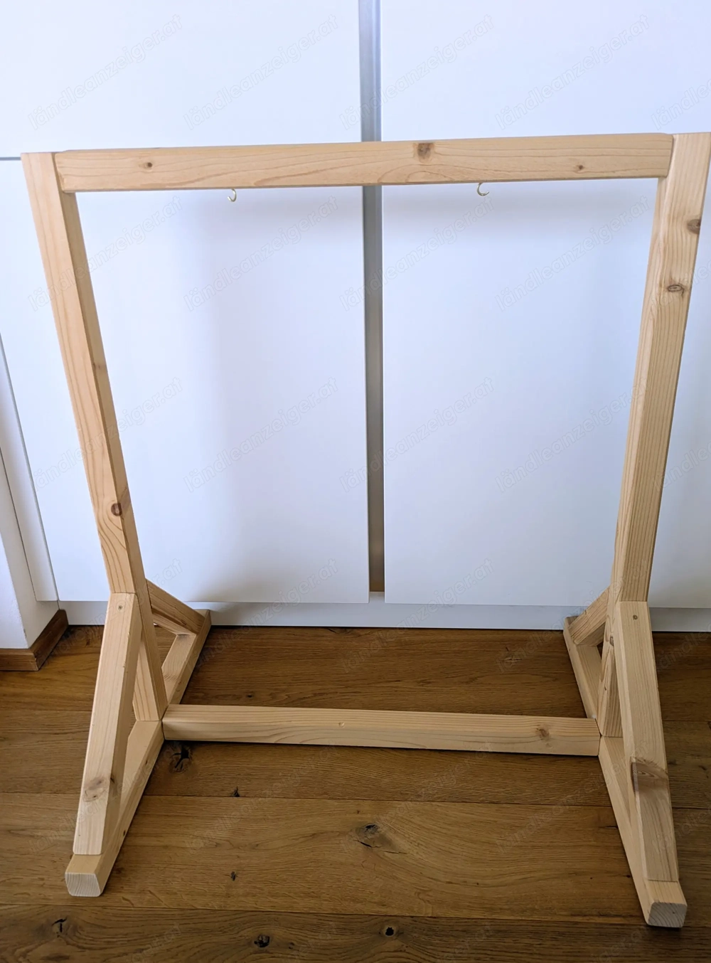 Gongständer aus Holz