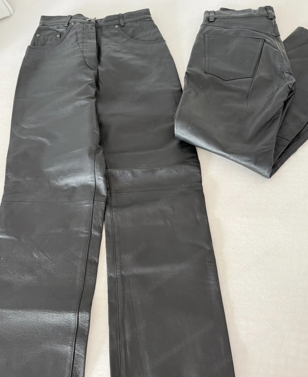 2 Echte Damen Lederhosen in Größe 36 schwarz neuwertig 