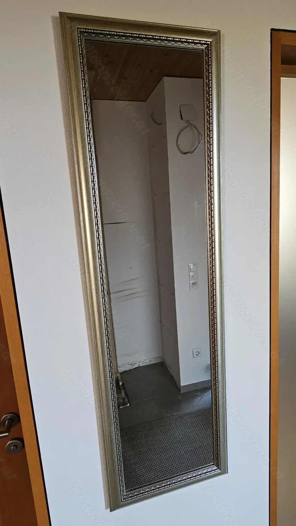 Wandspiegel mit Rahmen 139 39 cm   sehr guter Zustand