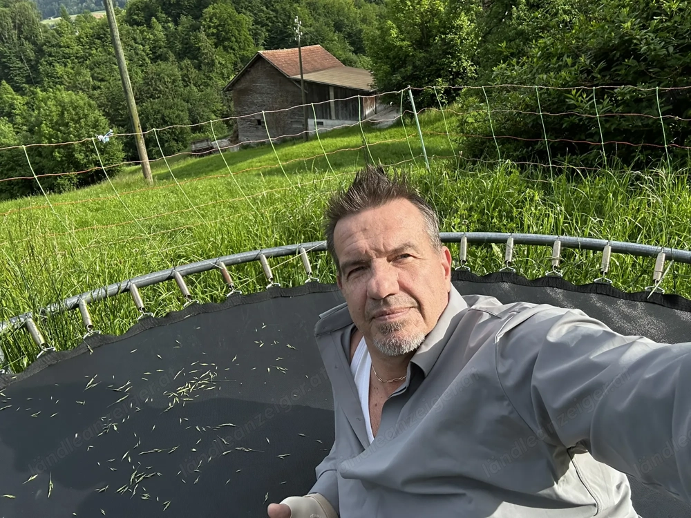 ..suche dauerhafte Partnerin für den Rest des Lebens und vieles mehr...