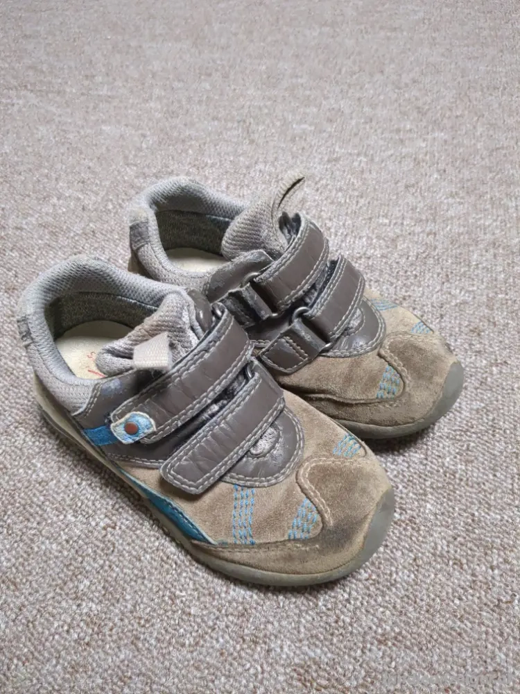 Schuhe Kinder Größe 26