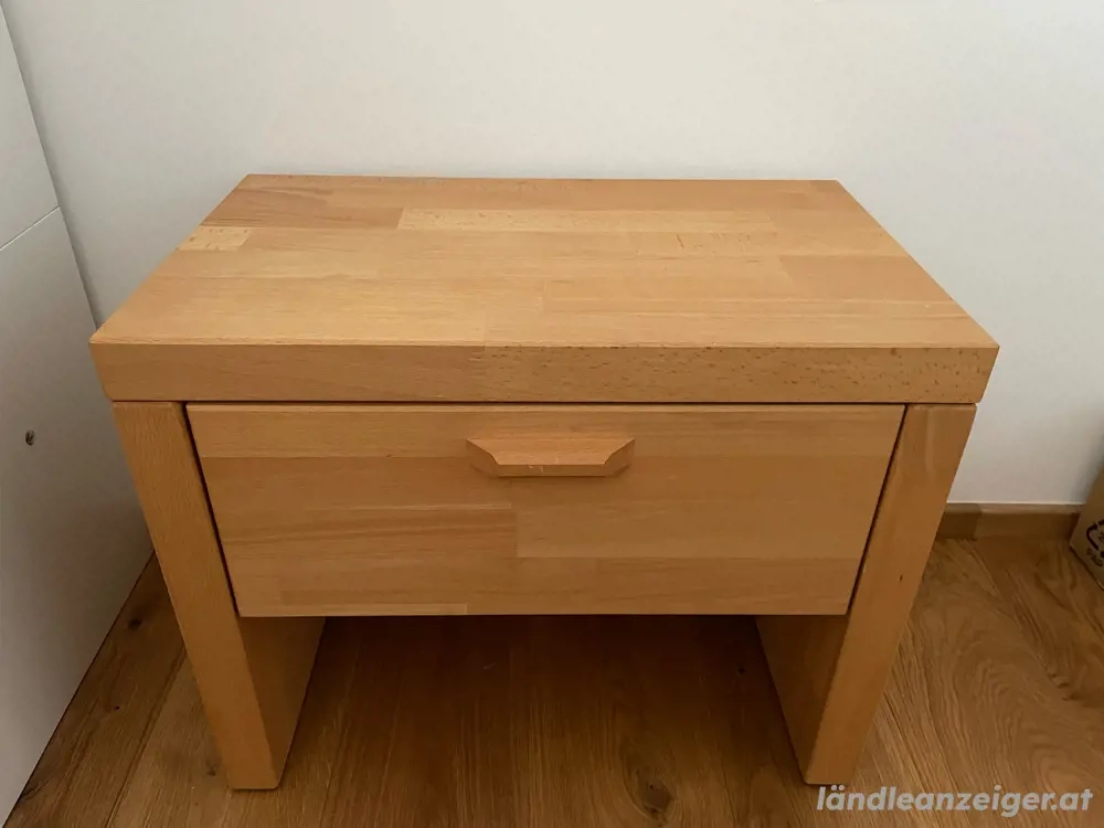 Nachtkästchen Kernbuche