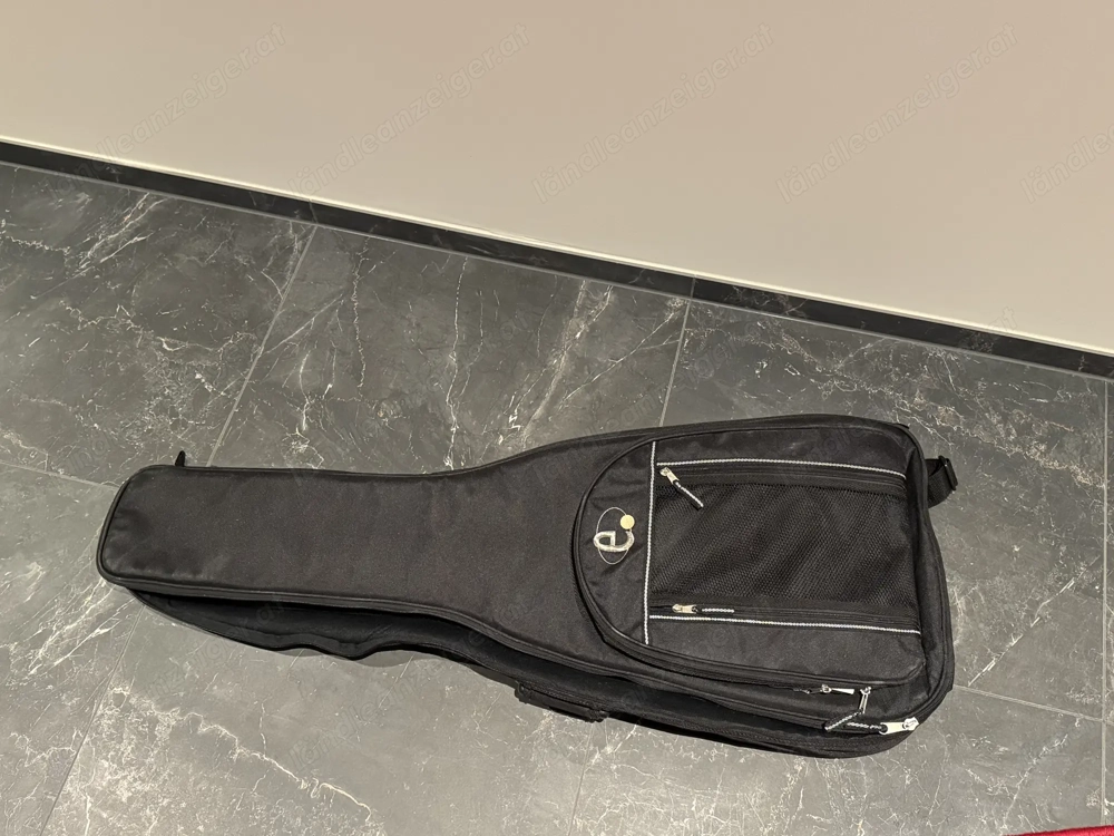 Gitarrenhülle kostenlos zur Selbstabholung in Nüziders