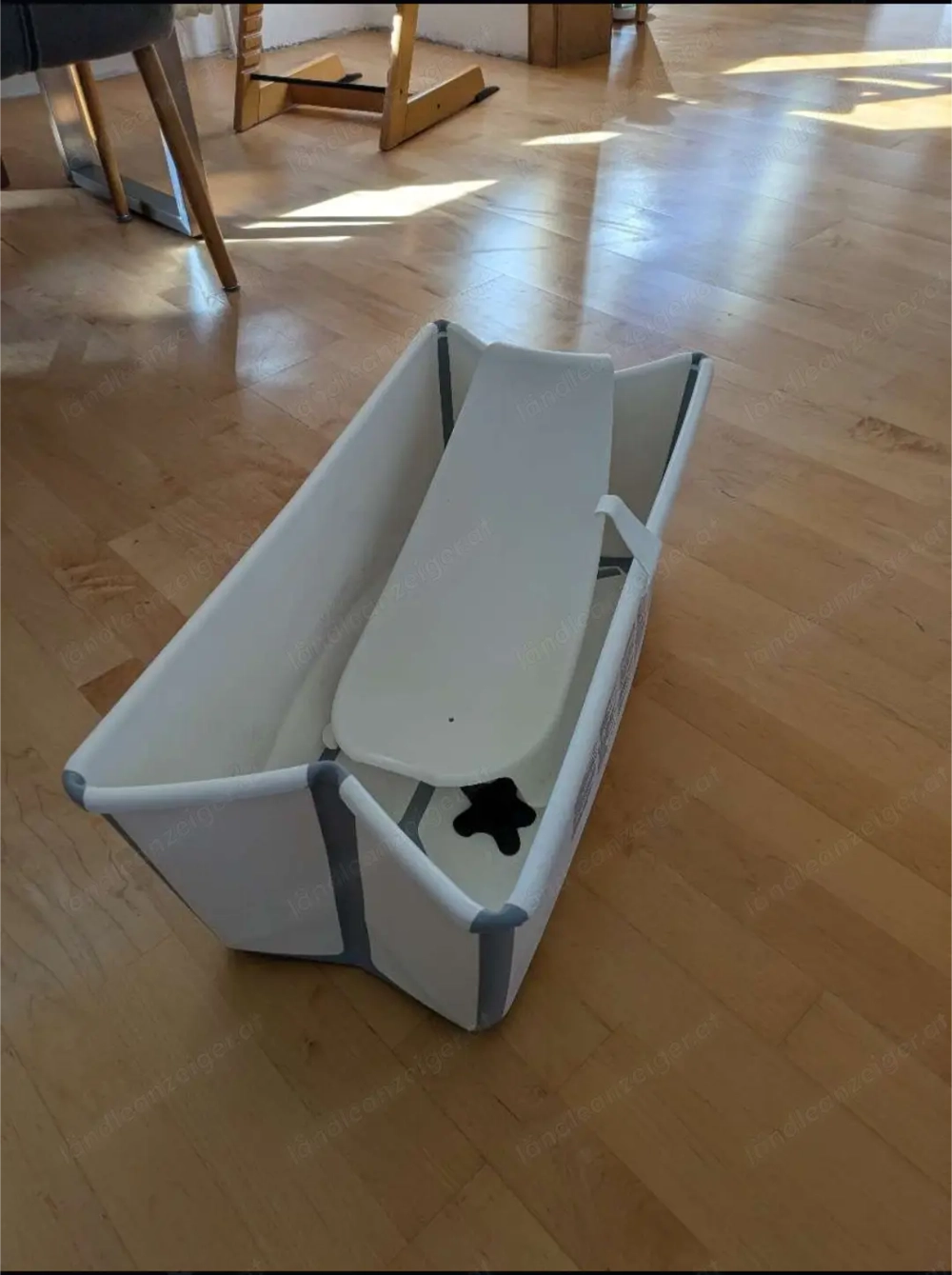 Stokke Faltbare Badewanne mit Neugeborenen Einsatz