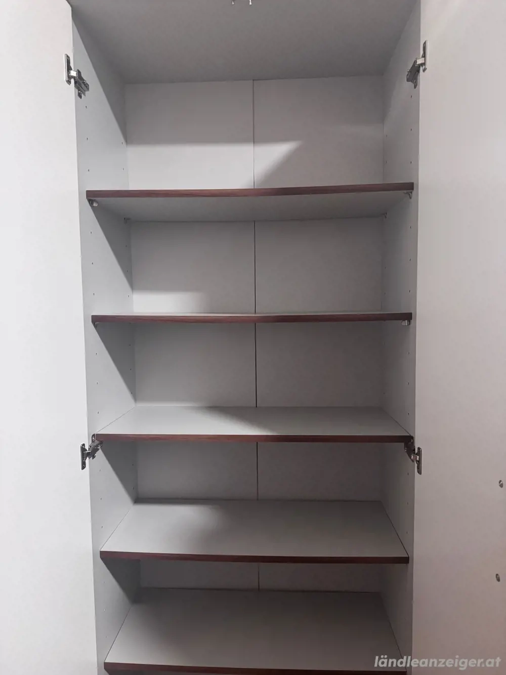 Schrank zu verschenken