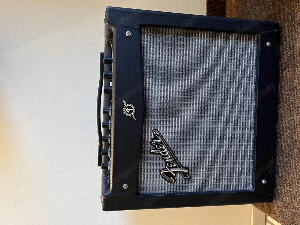 FENDER Mustang I Gitarrenverstärker
