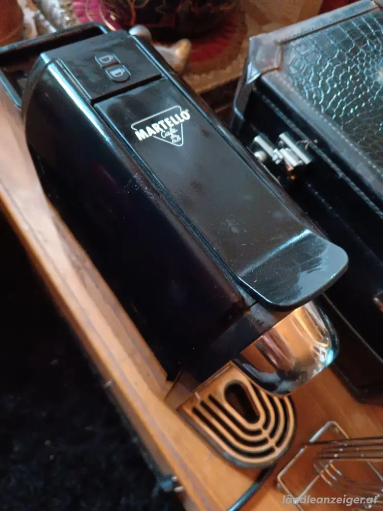 Martello Cafemaschine&Tubshalter. 