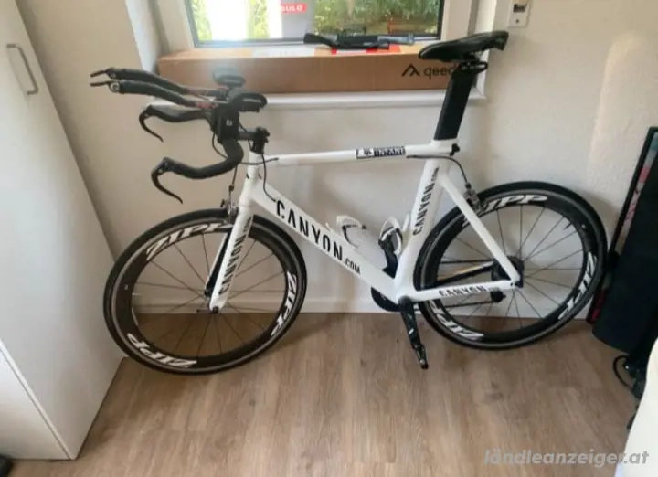 Canyon Speeemax mit Zipp Carbonräden 