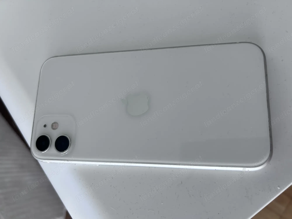 iPhone 11.    64 GB  weiss