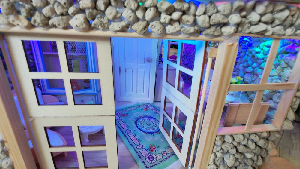 Selbst gebasteltes Miniaturhaus