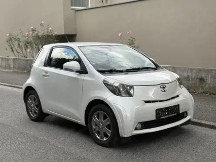 Toyota iQ
