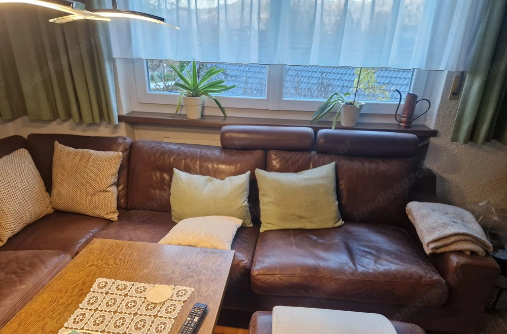 Ledercouch mit Gebrauchsspuren aber qualitativ sehr hochwertig