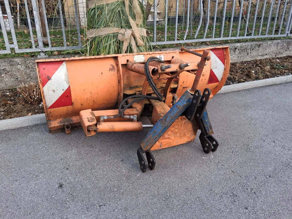Schneepflug für Traktor