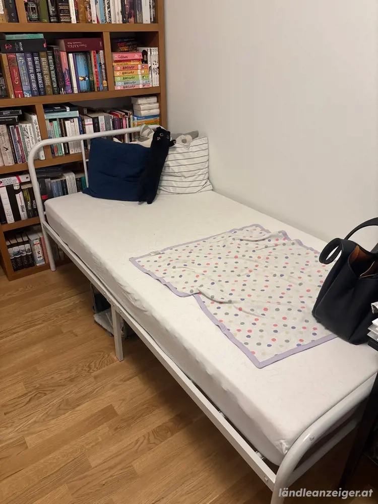 Bett 90x200cm mit Madratze 