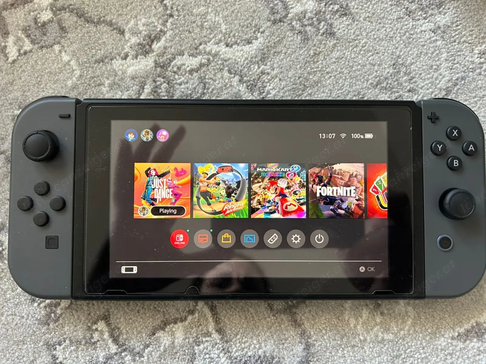 Nintendo Switch mit viel Zubehör