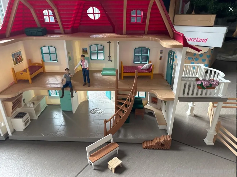 Schleich grosses Wohnhaus mit Stall