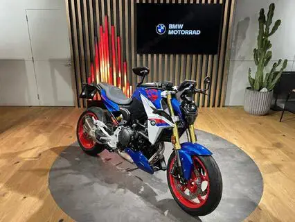 BMW F 900 R 