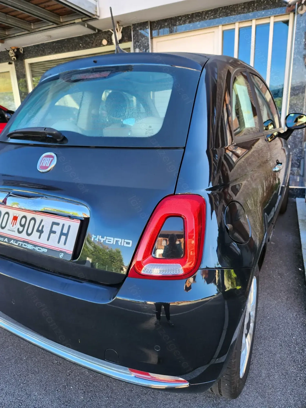 FIAT 500 HYBRID mit Panoramadach
