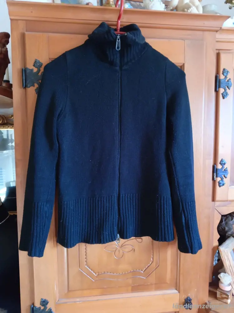 Strickjacke schwarz mit Reissverschluss 38 40 schwarz