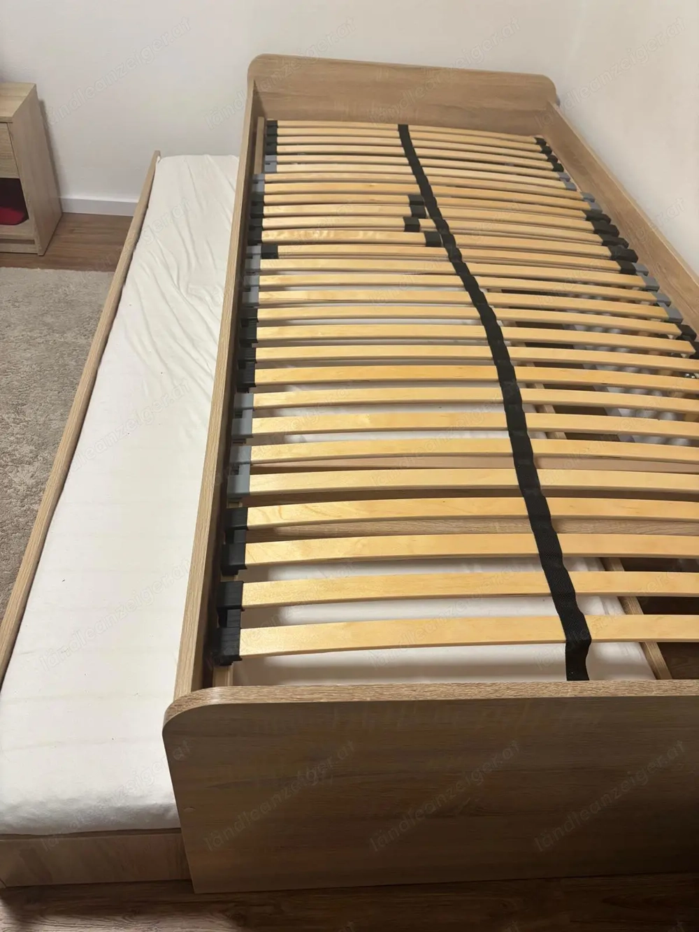 Ausziehbett mit zweiter Matratze