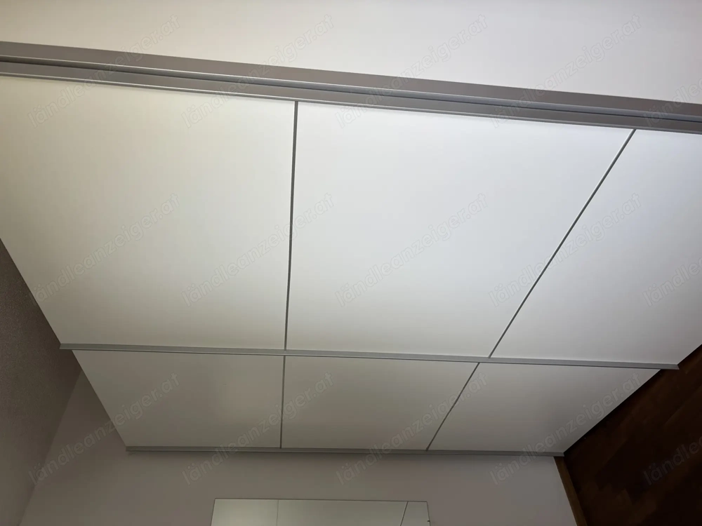 Schiebetürkleiderschrank