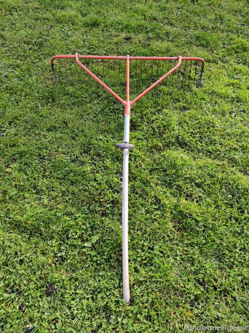 Alte Heurechen (zwei Stück)