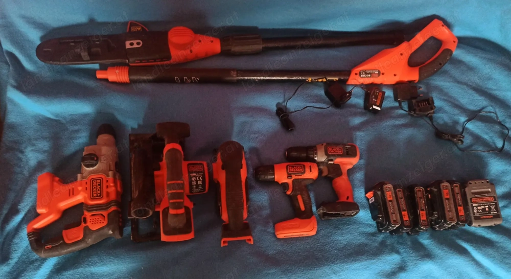 Handwerker Akku Set an Maschinen 