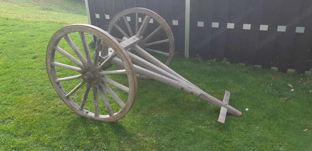Holzwagen 