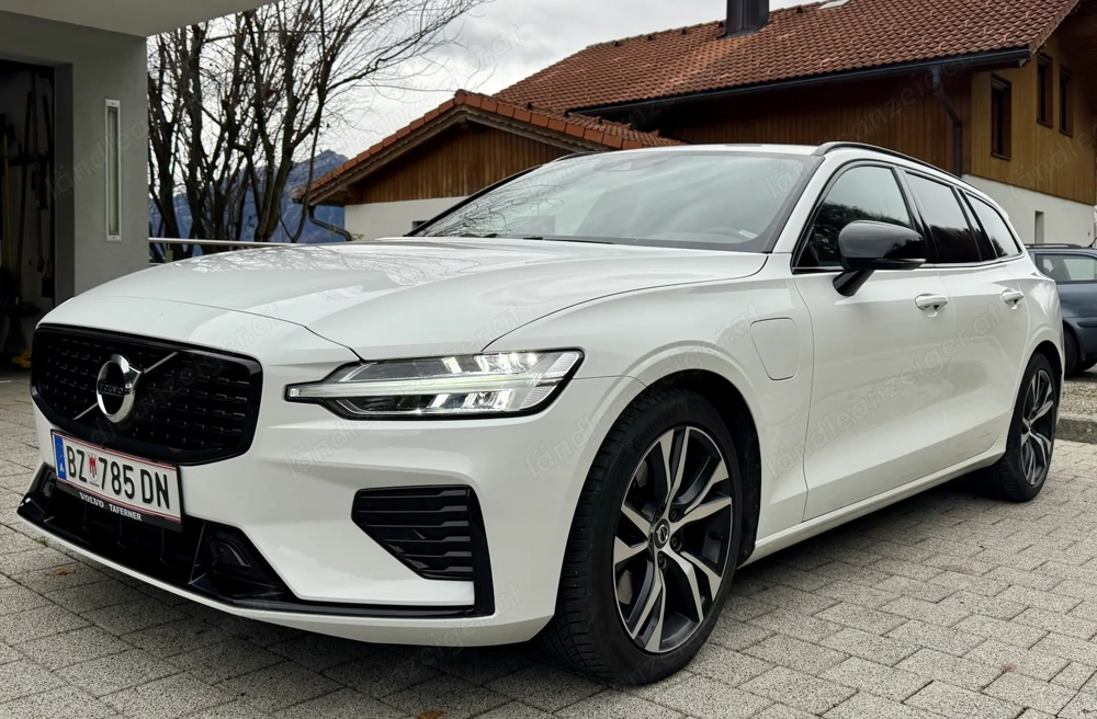 Volvo V60 T6 AWD Recharge PHEV R-Design