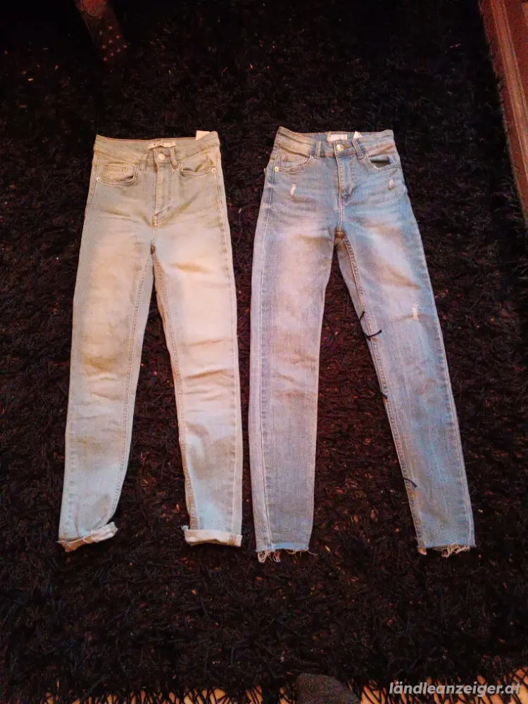 2 Denim Jeans 32 