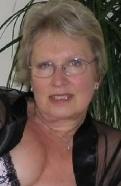 60jährige Blondine sucht charmanten Mann