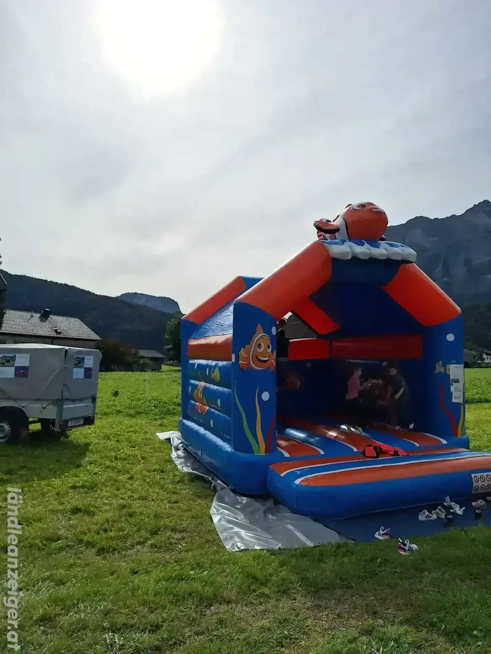 Kids Party Paket Hüpfburg + Zuckerwattemaschine*