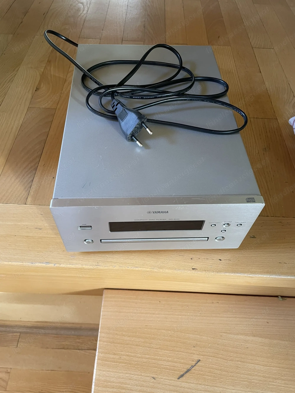 CD-Player Yamaha Standalone CD-640 aus der Serie Piano Craft mit Fernbedienung und USB-Slot