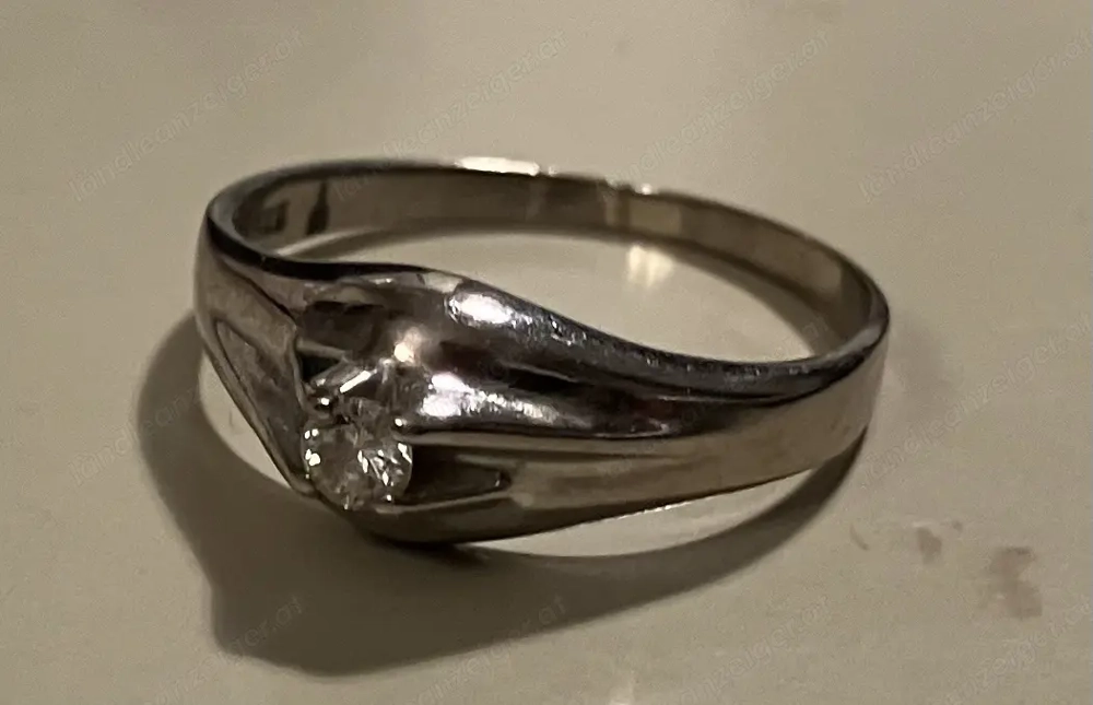 Ring Weißgold 14 Karat mit Brillant 4,2 Gr.