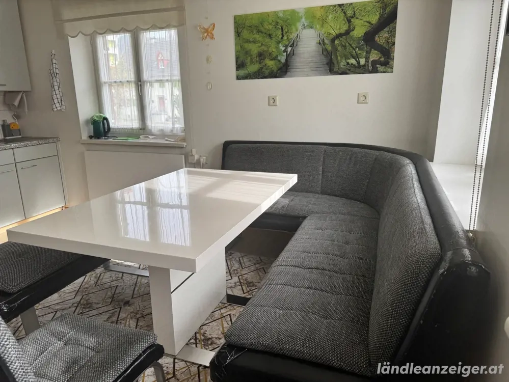 Esstisch mit Eckbank